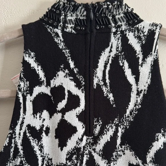 WHBM NWT Beaded Brushed Halter Sleeveless Halter Top Abstract Floral Size XSP - Picture 6 of 10